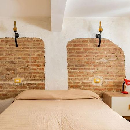 Monolocale "Duomo" Apartment Messina Bagian luar foto