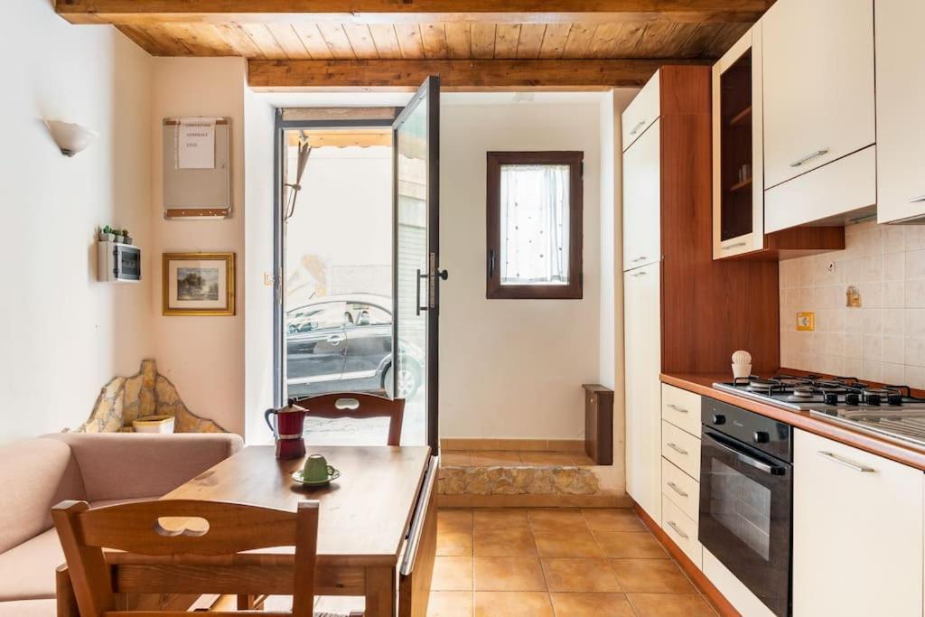 Monolocale "Duomo" Apartment Messina Bagian luar foto
